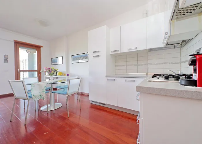 Ych-modern Flat With Terrace Near Eataly